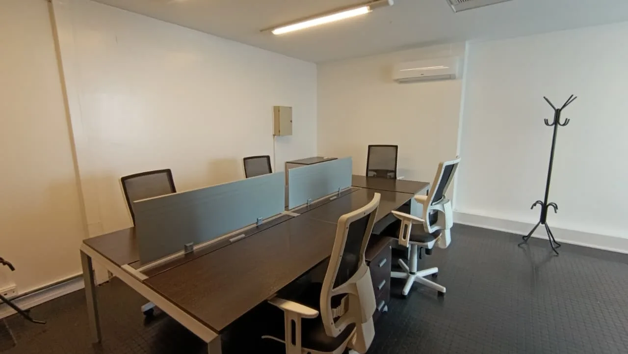Oficina 708 - Piso 7