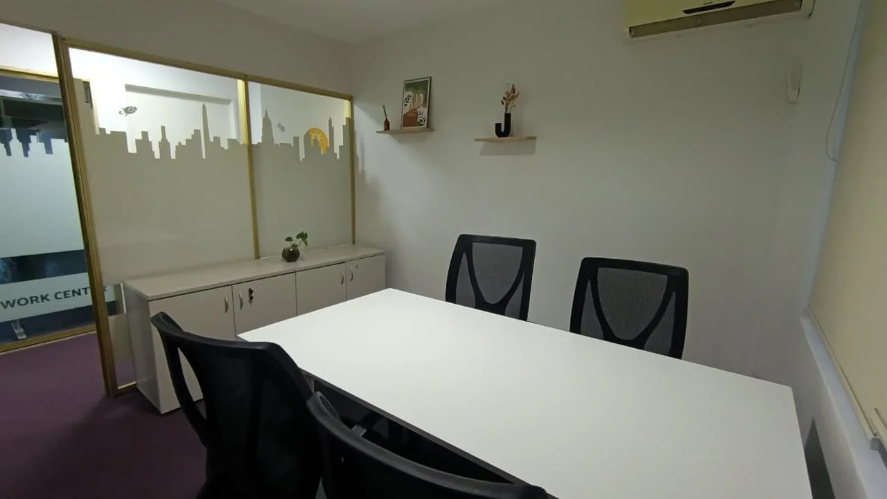 Oficina 1005 - Piso 10